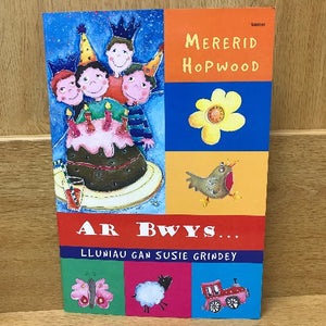 Ar Bwys... - Mererid Hopwood
