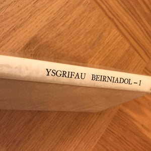 Ysgrifau Beirniadol