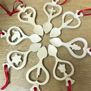 Llwyau caru Nadoligaidd - Christmas decoration lovespoons