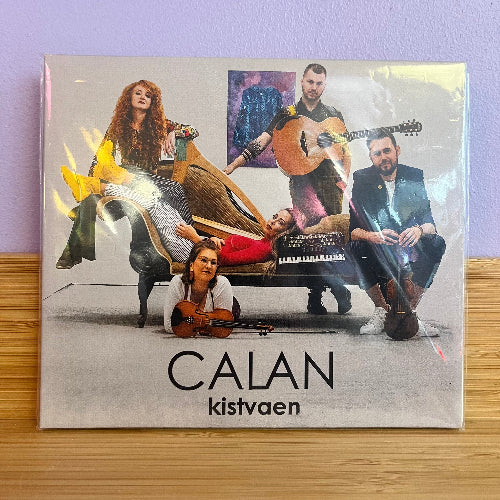 Calan - Kistvaen (wedi'i arwyddo)