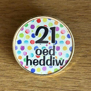 Bathodynnau Pen-blwydd Hapus