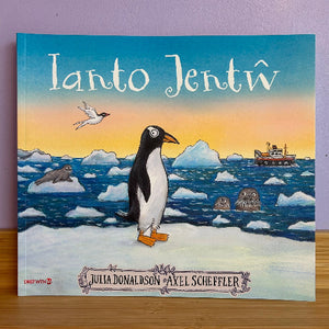 Book cover of 'Ianto Jentö' with a penguin and icebergs on a blue background