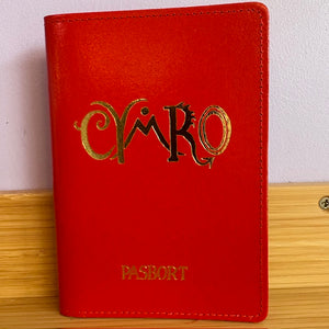 Cloriau Pasbort a Labeli Bagiau Cymraeg