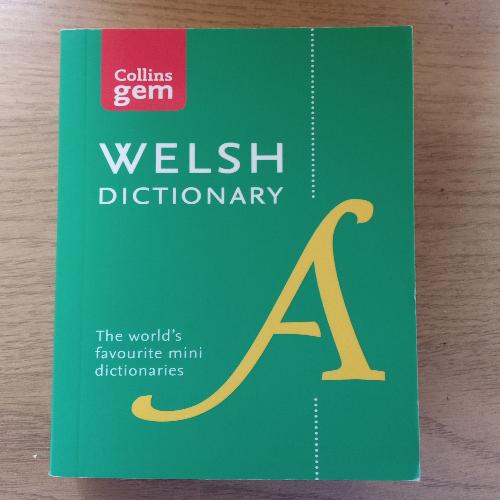 Collins Gem Welsh Dictionary