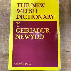 Geiriaduron ac Idiomau (ail-law) - Dictionaries & Idioms (Second-hand)