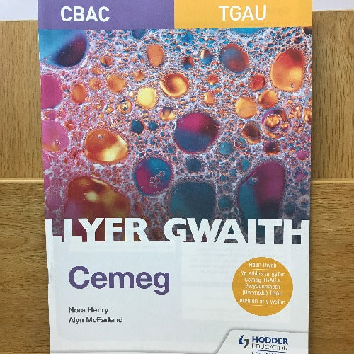Llyfr Gwaith TGAU Cemeg  (GCSE Chemistry Workbook)