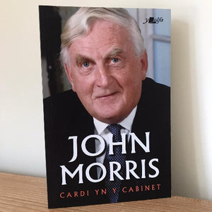 Cardi yn y Cabinet - John Morris